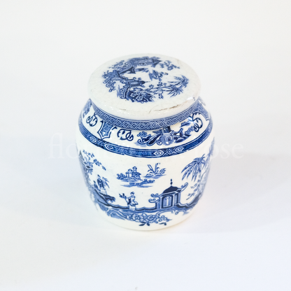 Vintage Blue & White mid sized Ginger Jar/Vase